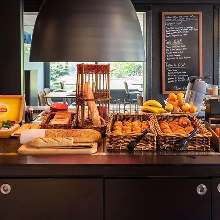 Campanile Rouen Sud - Zenith - Parc Expo Hotel 3*
